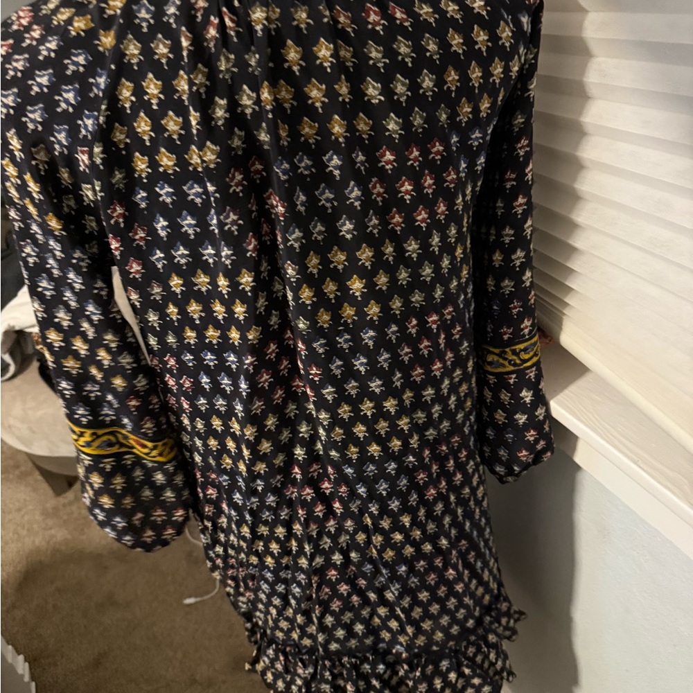 Elegant Black and Gold Patterned Dress